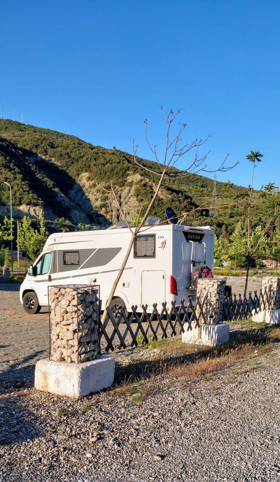 فندق Camping Myzyri Osum Zhaban المظهر الخارجي الصورة